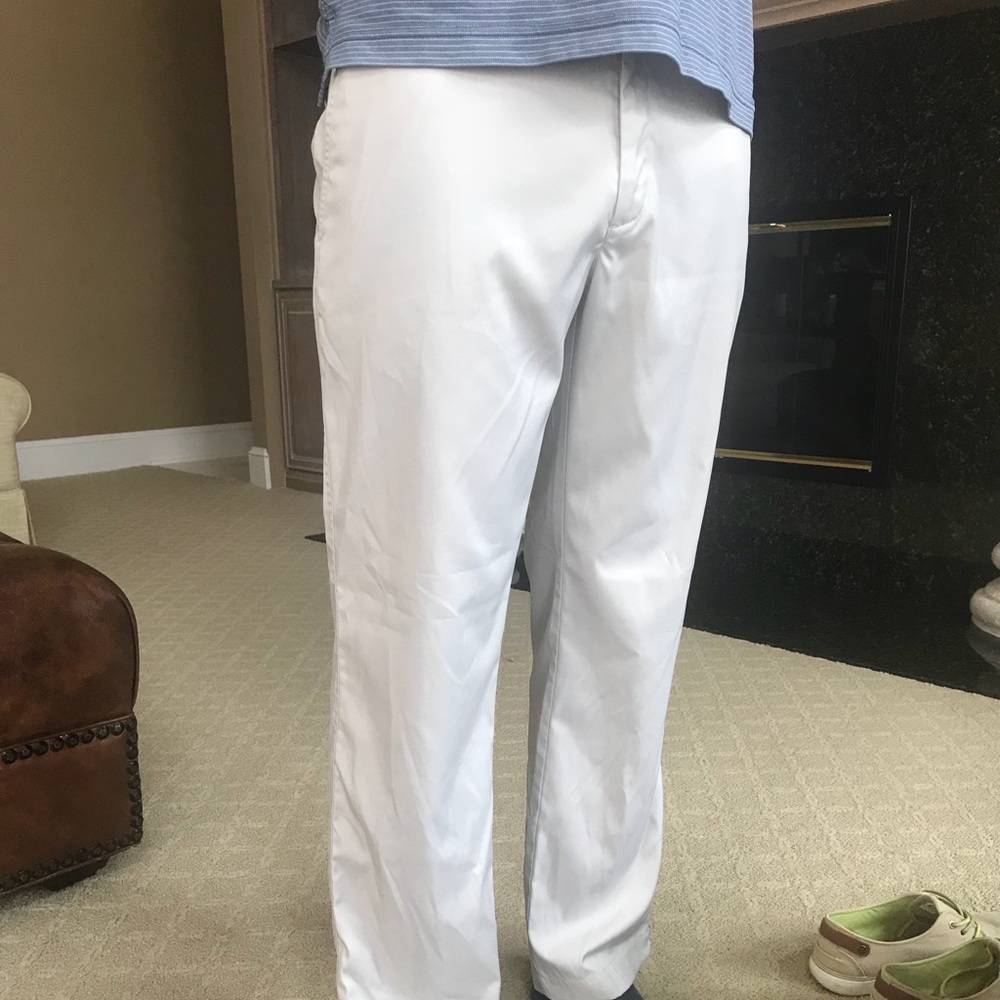 Perry Wllis Men’s Slim Fit